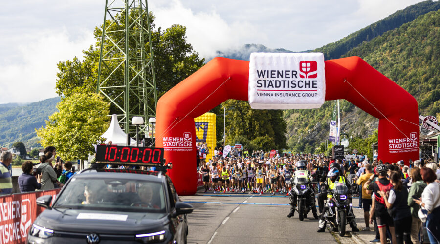 Start Halbmarathon in Spitz © Matthias Heschl